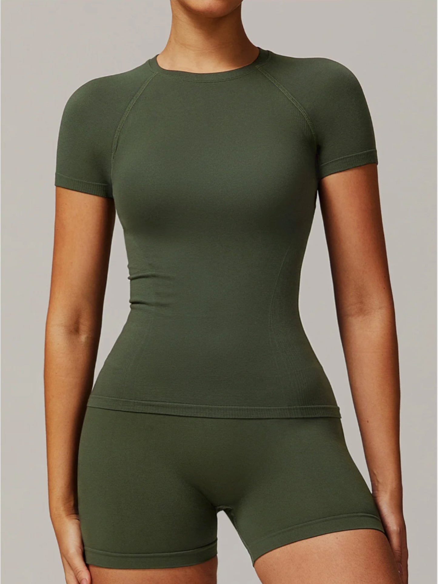 The Seemless Support Tee - Sculping Comfort